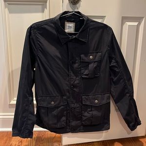 Gap size small jacket. Navy lightweight coat. 3 front pockets. Fully lined